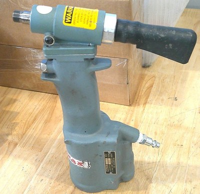 Cherry Aerospace pneumatic AIR hydraulic rivet gun G701A Cherry Max AIRCRAFT