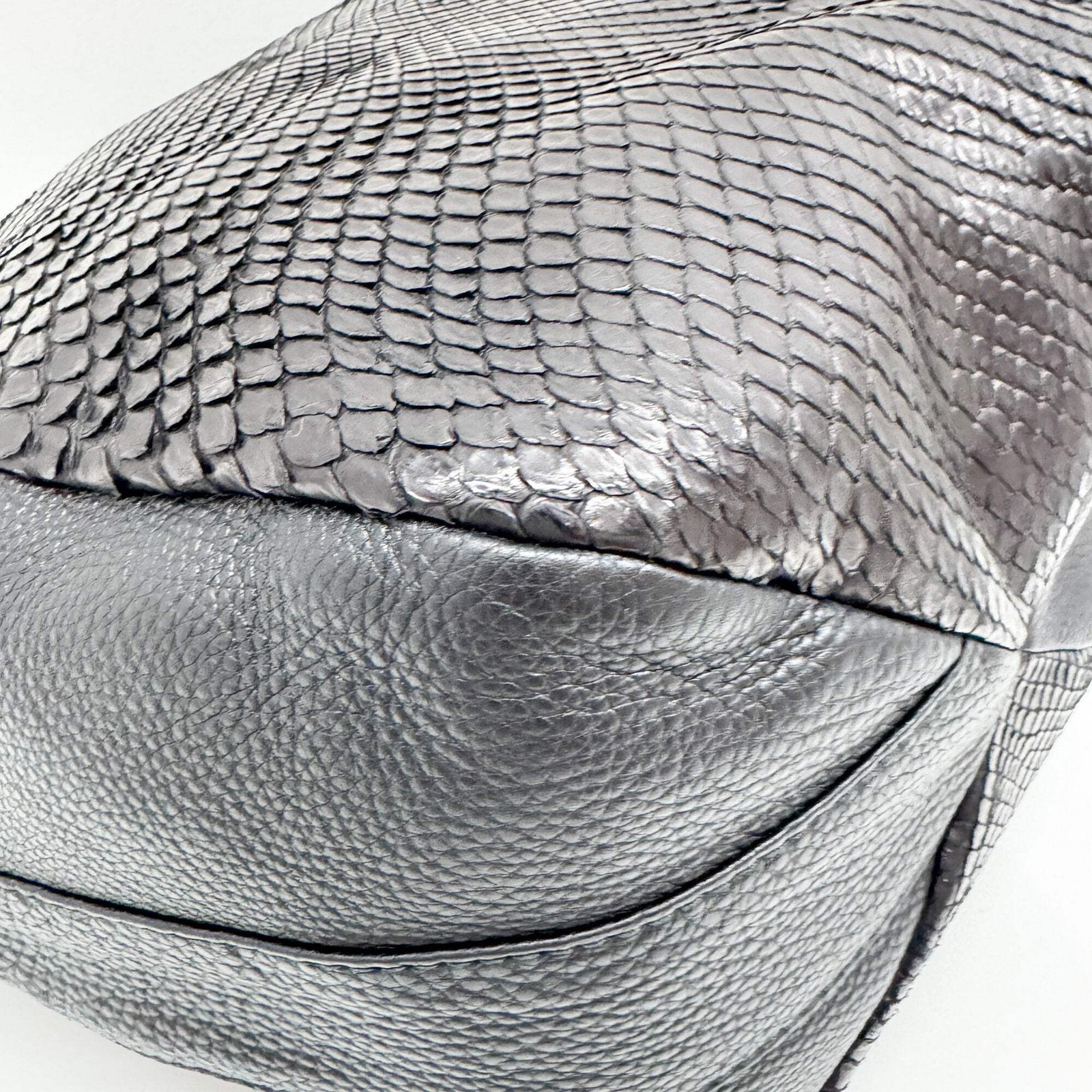 GUCCI Greenwich Black Python Embossed Leather Hob… - image 11