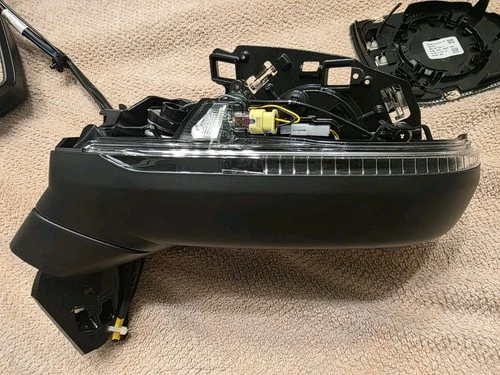 Brand new 2019-2025 Audi Q7  Oem Left Side Mirror Assembly with side camera
