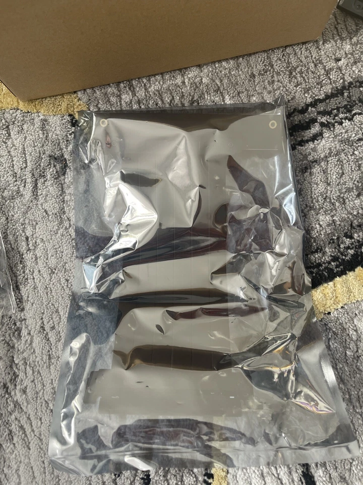 Phanteks Vertrical GPU Bracket - Image 3 of 4