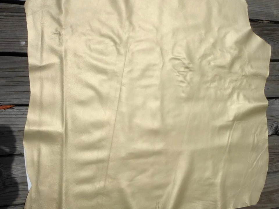 Piel de cerdo cuero gamuza piel suave metálico dorado acabado liso fuerte peso ligero Foto 2 de 4