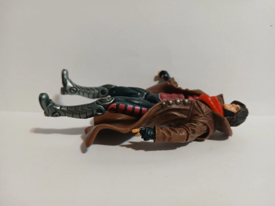 Marvel Universe Gambit Greatest Battles 3.75" inch action figure Hasbro 2011 - Image 4 of 4