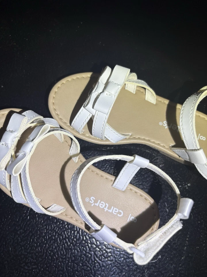 Sandalias Carters talla 8 blancas para niñas pequeñas Foto 3 de 4