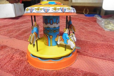 Rare Ride a Horse Carousel Wind Up Momentum Tin Toy 4X4
