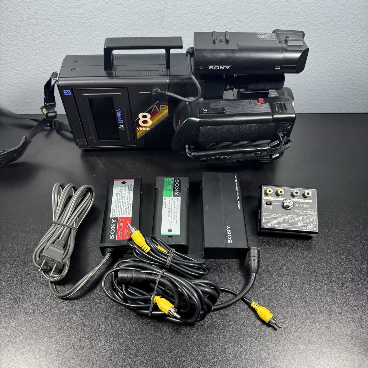 Please Read!!!Vintage Sony CCD-V8AF 8mm Video 8 Camera Recorder