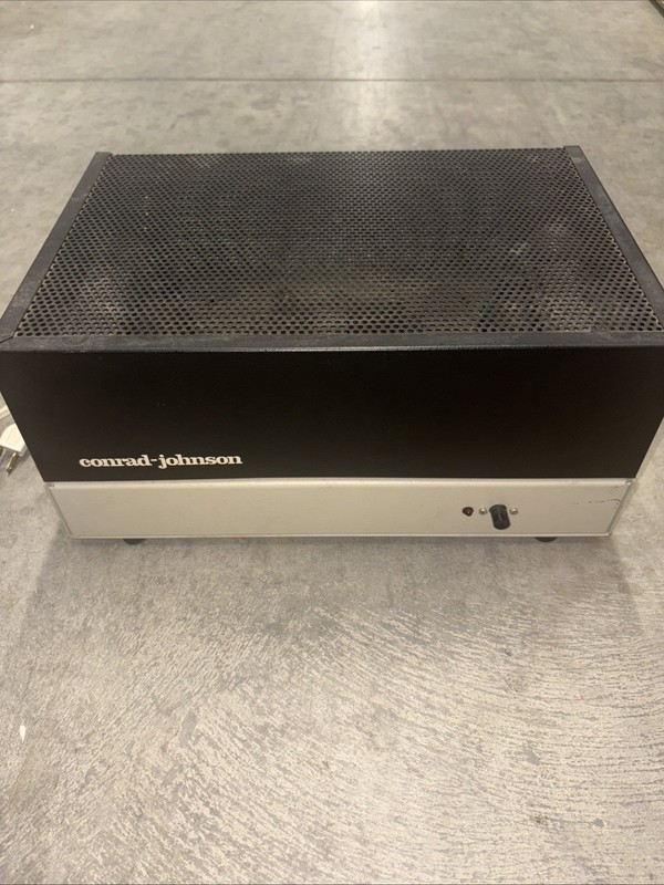 Conrad-Johnson MV45 stereo power amplifier, a vintage vacuum tube unit