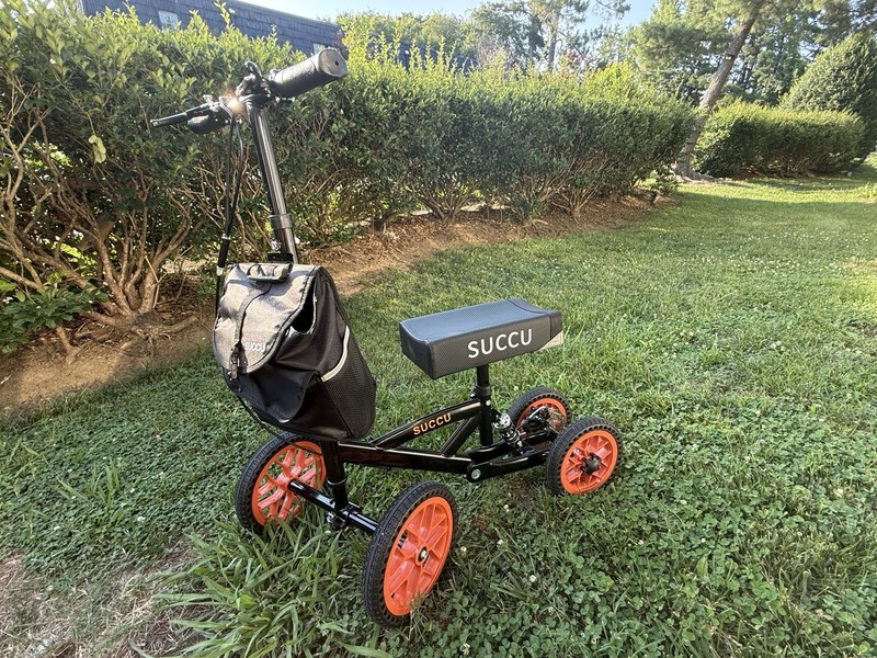 SUCCU 4-Wheel Mobility Scooter Black/Orange w/ Seat & Basket