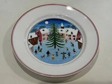 Villeroy & Boch Naif Christmas Plate 8" by Laplau, Vitro-Porcelain Holiday Scene