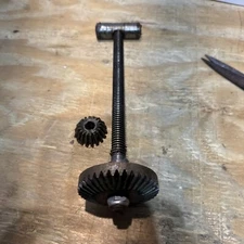 Craftsman Radial Arm Saw  Depth Gear Off  Model #113.197752 Used  (shelf)