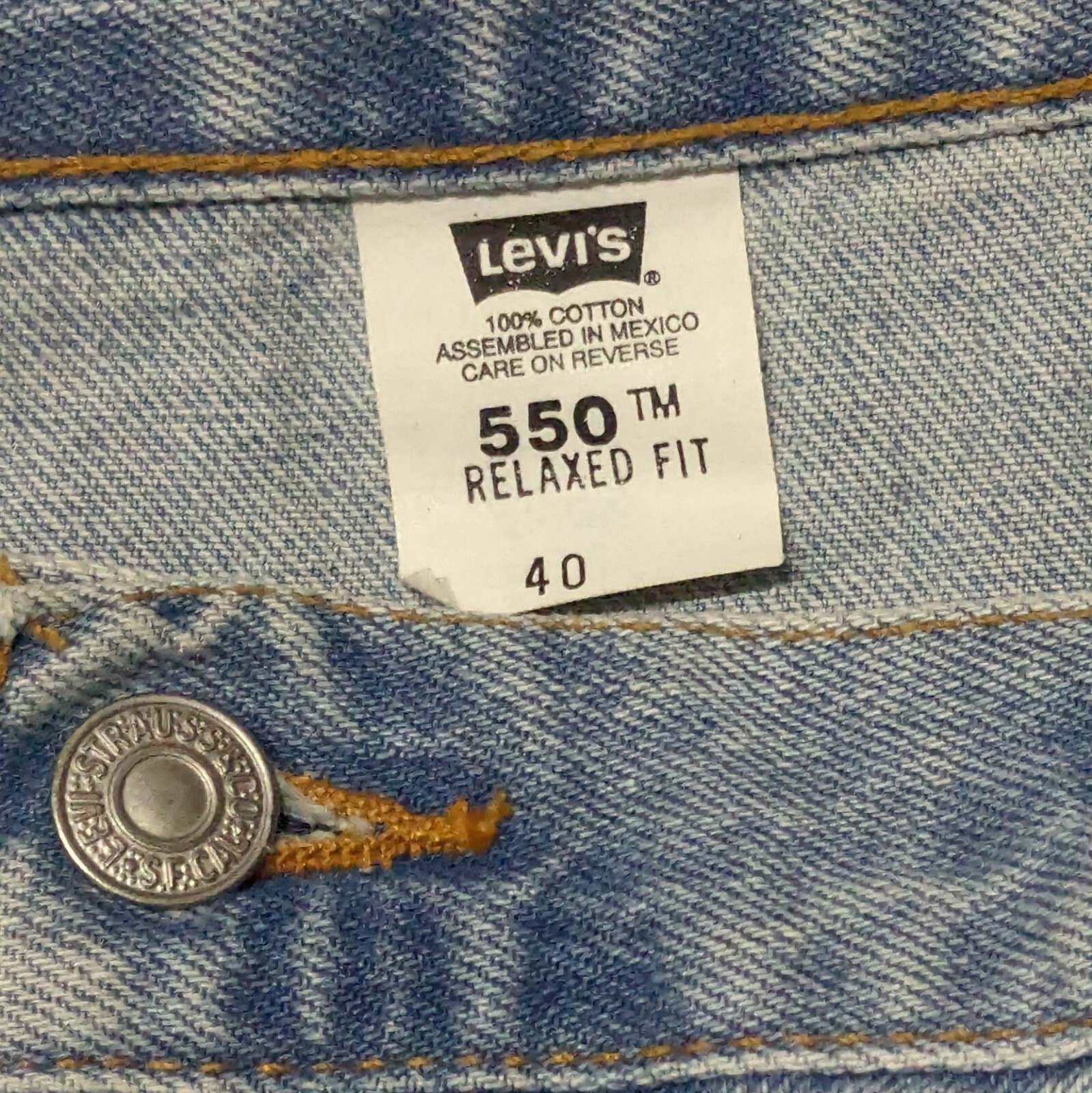 Vintage Levi's 550 Relaxed Fit Denim Jean Shorts Mens 40 Fits 39x10 Grunge Y2K thumbnail 3