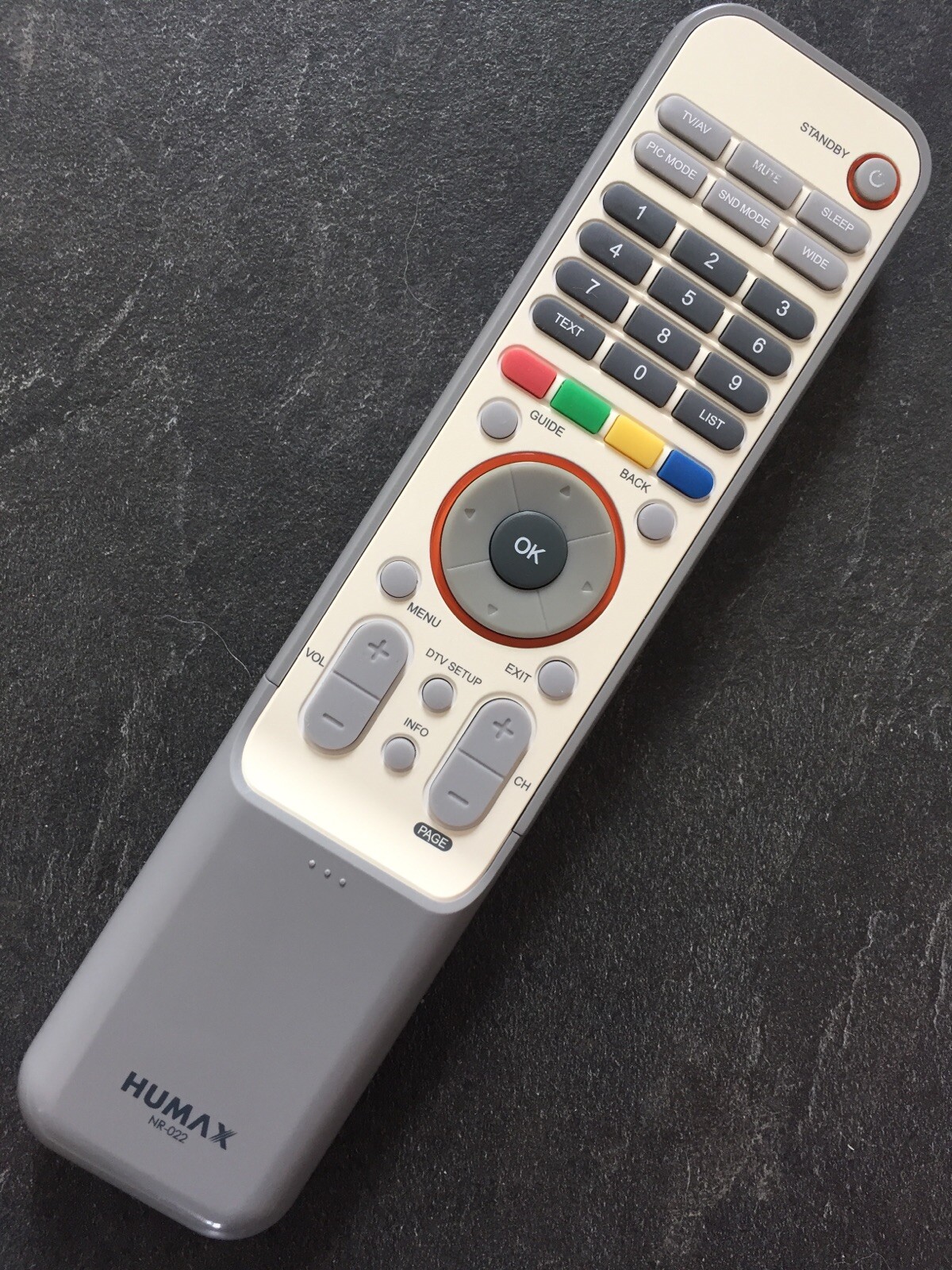 HUMAX NR-022 LCD TV GENUINE REMOTE LGB-17DTTV STRIPPED CLEANED TESTED & WORKING