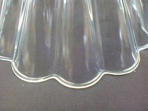 French Pyrex fluted jelly/blancmange dish, clear glass, 9" diameter, 1970s - Picture 10 of 11