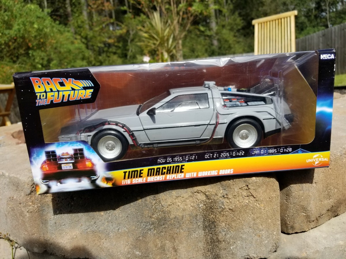 NECA Back To The Future Time Machine DeLorean 1:16 Replica w