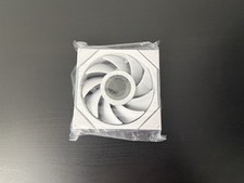 Lian Li White Uni Fan TL - LCD Wireless 120mm  Fan only, No cord or controller