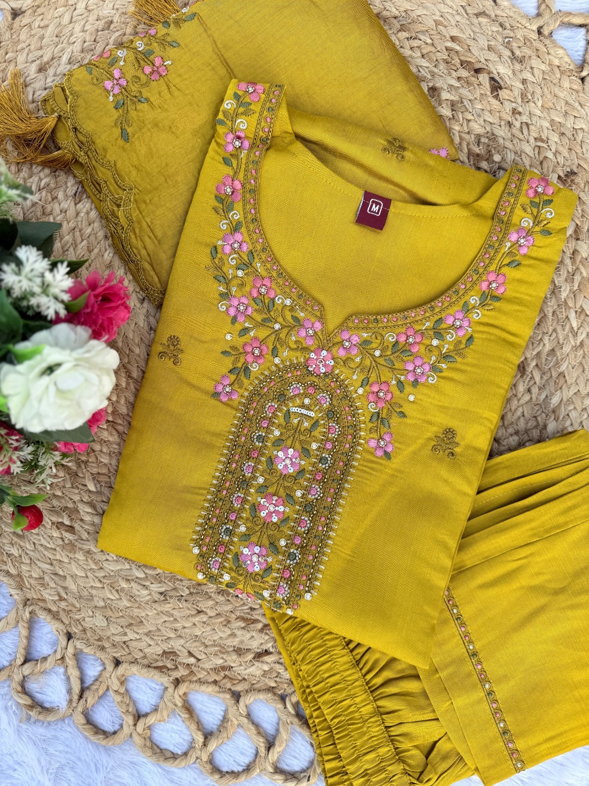 Nuevo Anarkali Vestido Romano Seda Múltiple Hilo Mano Trabajo Indio de Fiesta