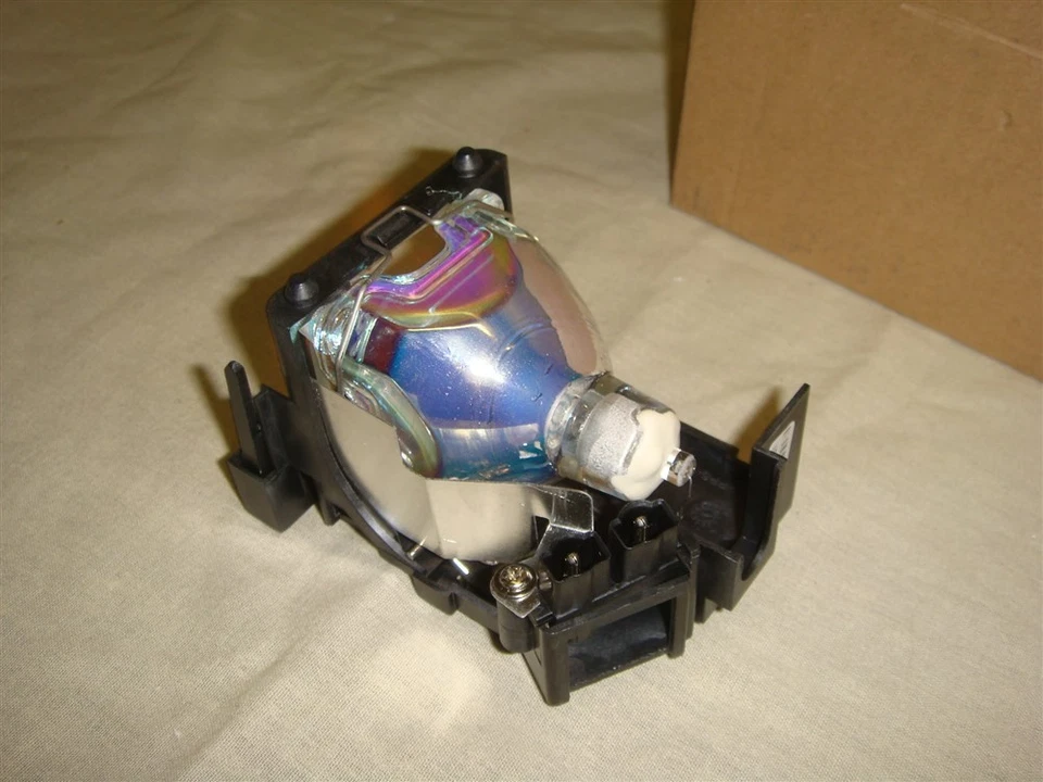 ELECTRIFIED LAMPS HITACHI DT-00401 DT00401 (456224) E-SERIES REPLACEMENT LAMP - Image 3 of 4