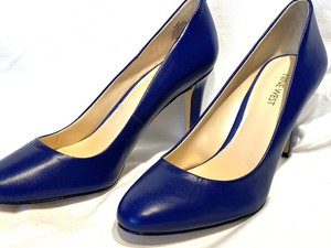 nine west royal blue pumps