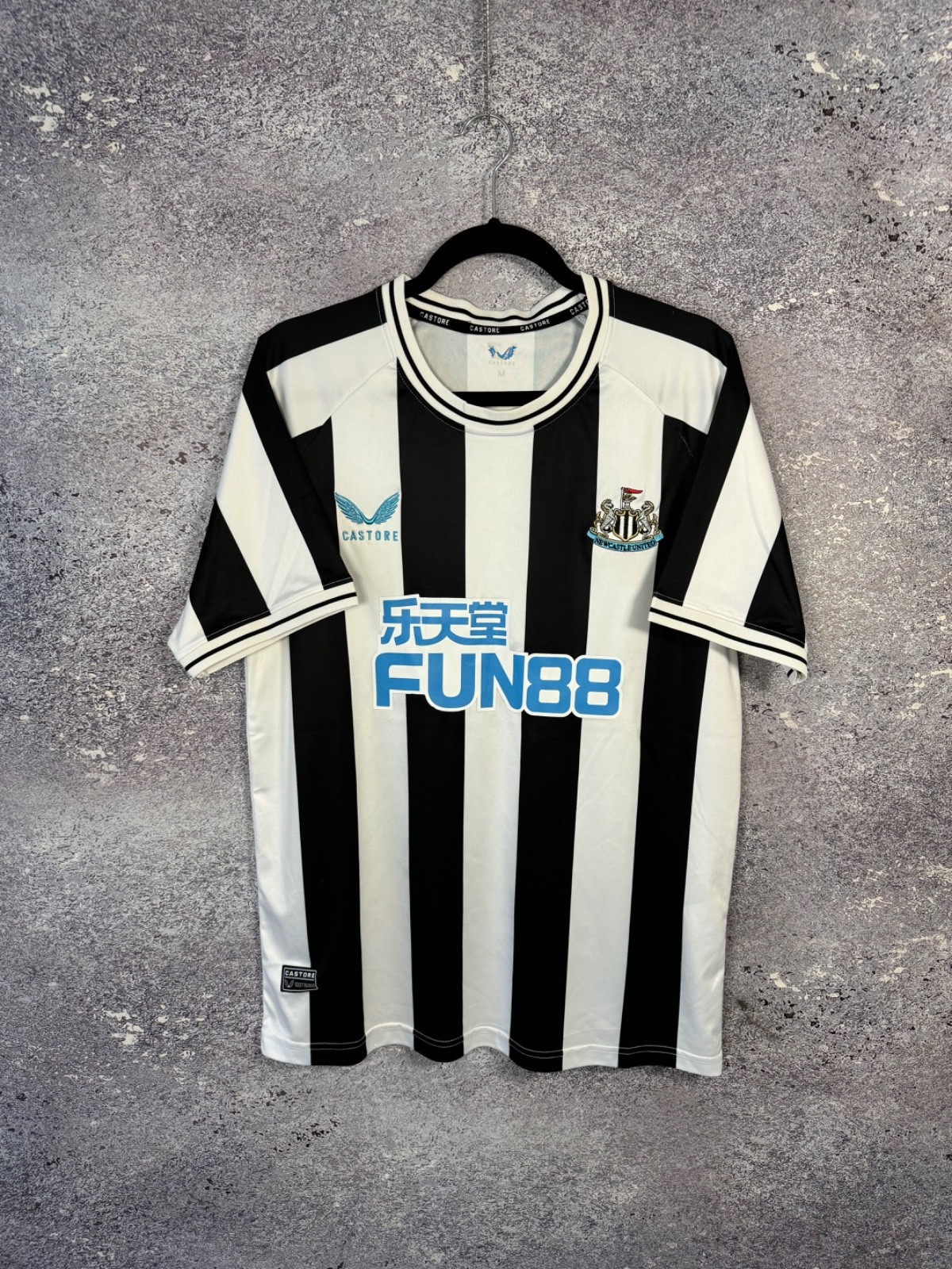 Vintage Newcastle United 2022/23 Castore Soccer Jersey Medium