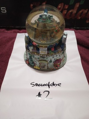 8'' x 6'' VINTAGE  Blooming Dales & Central Park, Twin Towers Snow Globe. New York