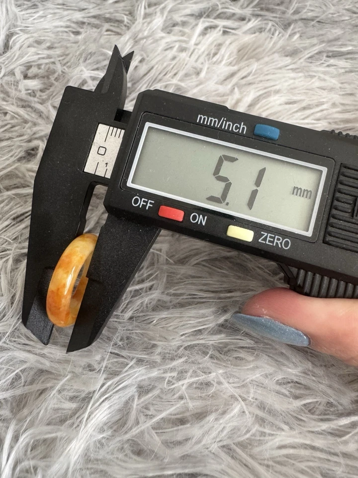 Anillo de jadeíta natural Foto 3 de 4