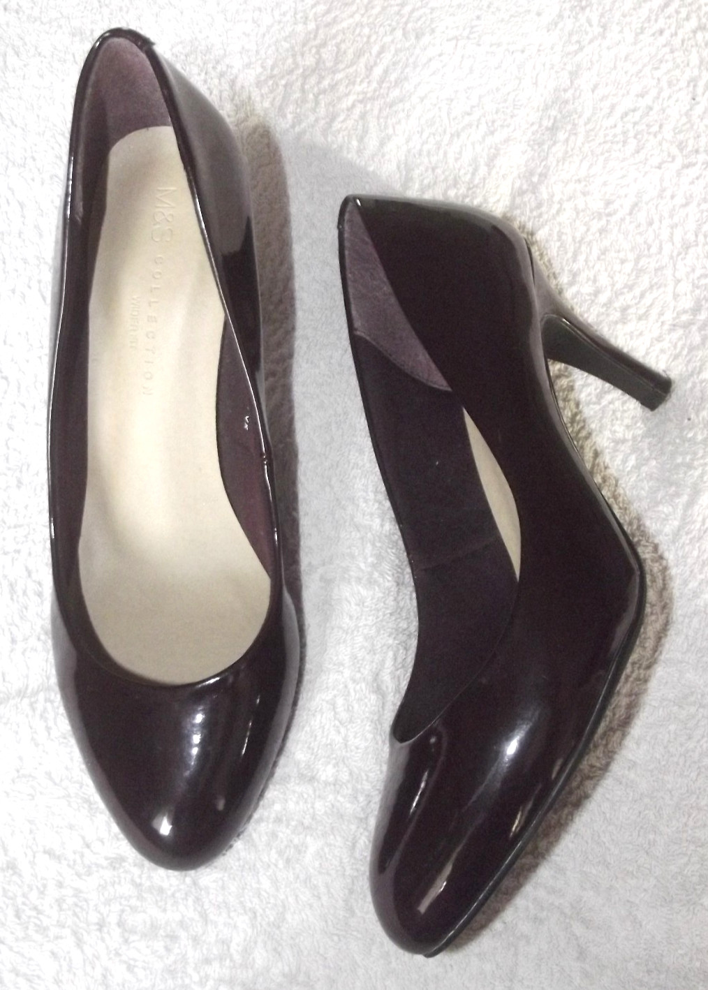 M&S Insolia, charol borgoña, tacón medio 7,5 cm, sin cordones, zapatos de corte, para mujer Reino Unido 4