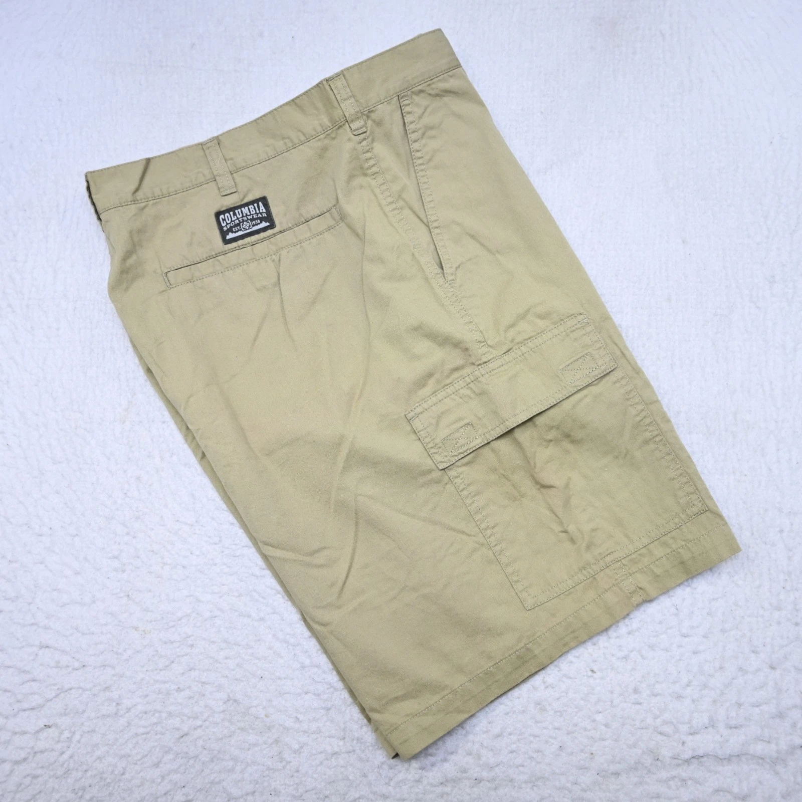 Columbia Cargo Shorts Beige Flat Front Cotton Casual Hiking Mens Size 38 x 10"