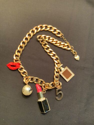 Betsey Johnson Red Lipstick Lip Charm Gold Necklace  - Picture 1 of 7