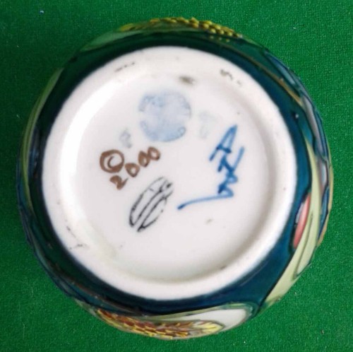 VASO MOORCROFT "QUEEN'S CHOICE" - EMMA BOSSONS - 2000. - Foto 12 di 12