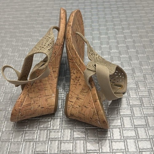 Croft & Barrow® Agnes gold Women's Wedge Sandals size 6.5 - Picture 7 of 8