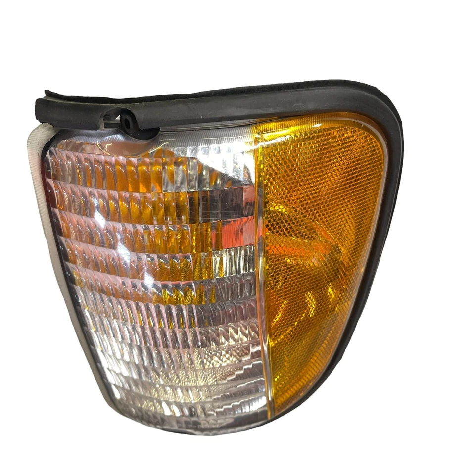 1995 Ford E-250 E-150 E-350 Van OEM Left Driver Side Turn Signal Blinker 92 94 - Image 2 of 4