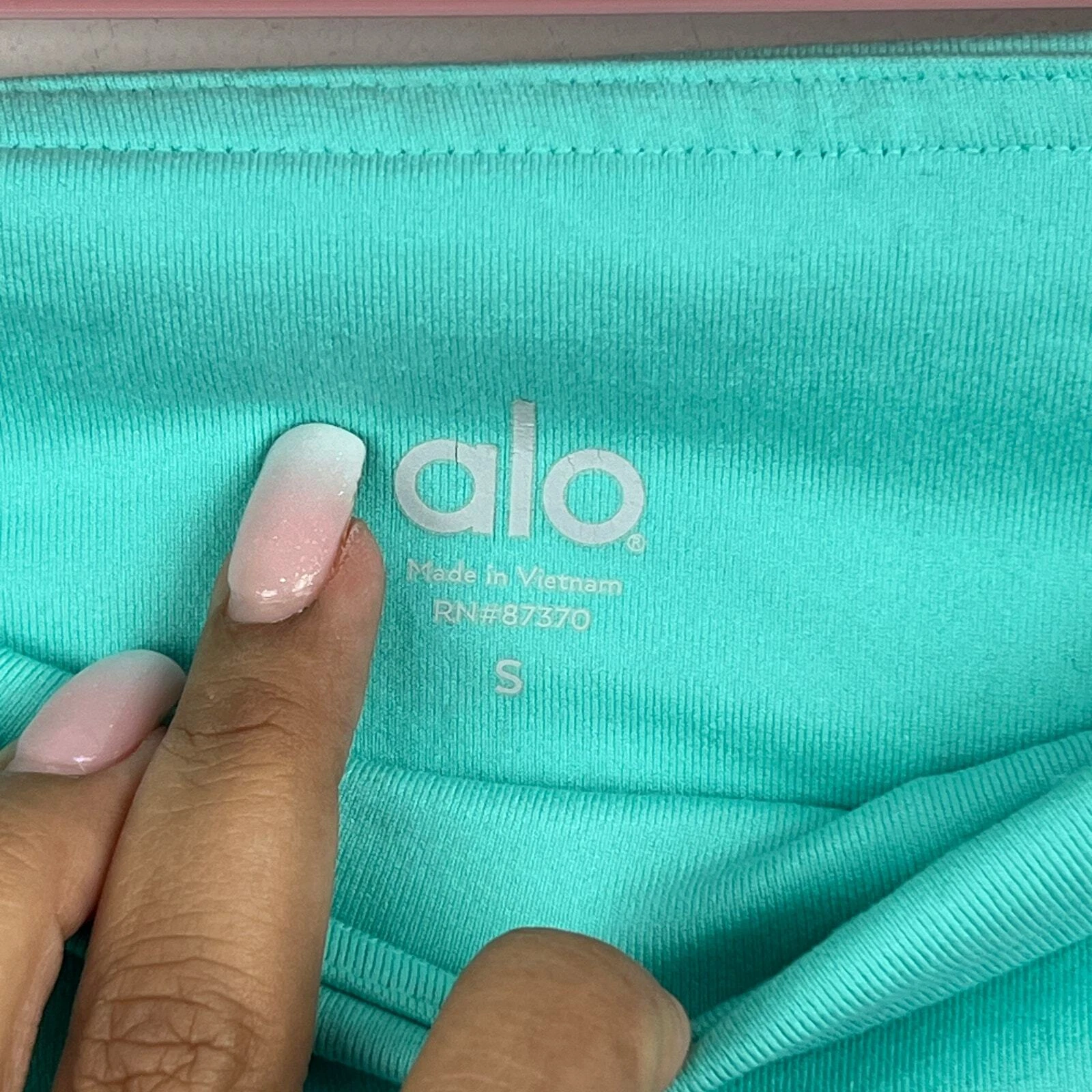 alo-yoga goddess ribbed turquoise leggings