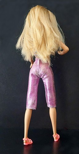 BARBIE MARCA MATTEL MADE IN CINA - ANNO 2013 - COMPRESI TRE ABITI ESTIVI - Foto 7 di 16