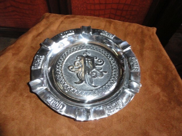 Picture 1 of 8