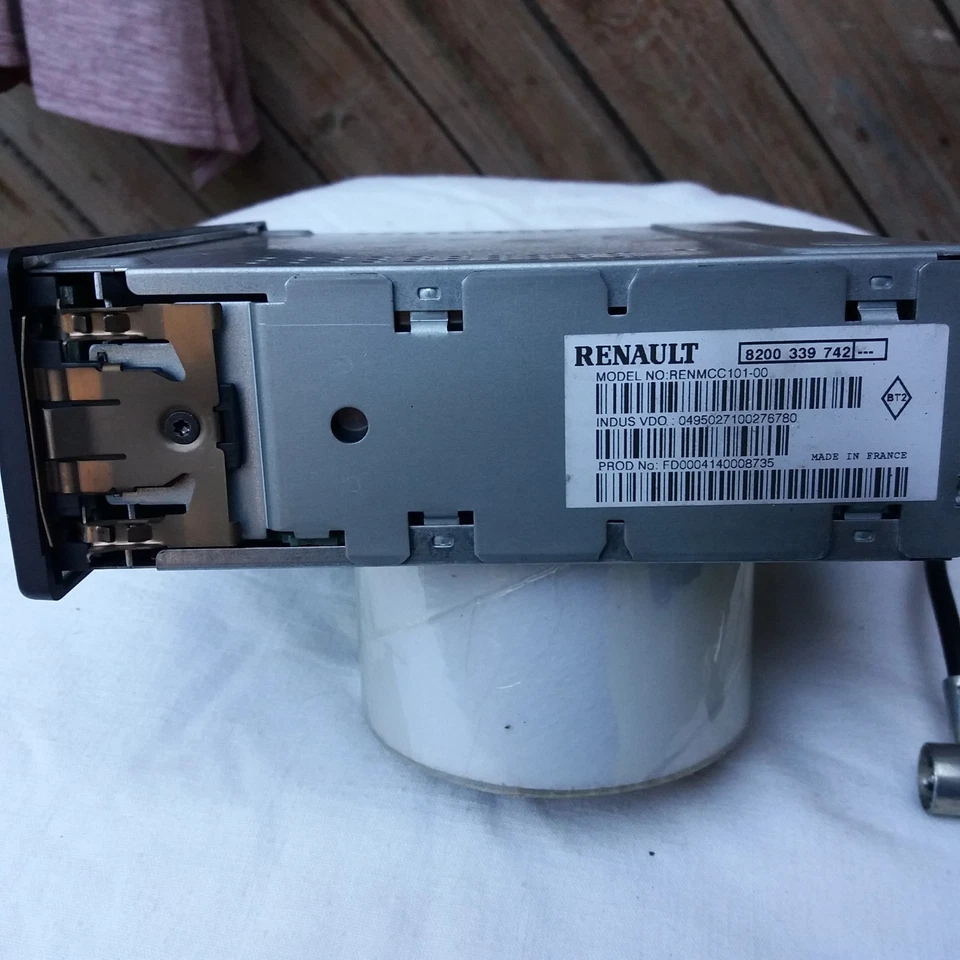 8200339742 Navi Navigationssystem RENAULT Laguna II BJ 2001-2005 RENMCC101-00 - Bild 2 von 4