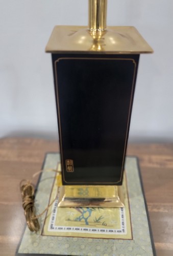 Vintage Black Lacquer and Gold Chinoiserie Table Lamp - Picture 2 of 6