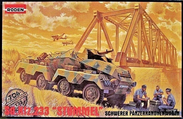 Roden 706 1:72nd scale Sd.Kfz. 233 ""Stummel"" schwerer Panzerspähwagen (7,5 cm)
