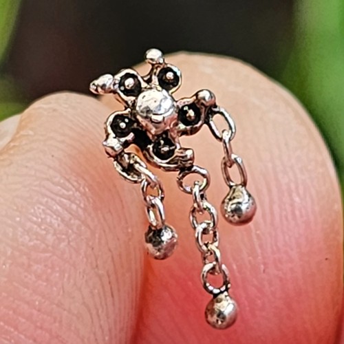 Borchia naso Bali Silver Star 3 catene e sfere esotiche 22 g (0,6 mm) estremi... - Foto 15 di 24