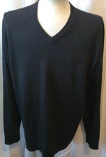 Men's Smartwool L/S V-Neck 80%  Wool  20% Nylon sweater - XL