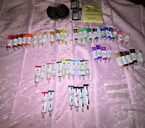 Aunt Martha's Herrschners Vogart Ballpoint Fabric Paint Tubes Liquid Embroidery