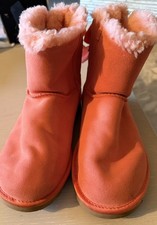 UGG Mini Bailey Bow II Boots Women  s Size 6 Shearling Suede Worn Once