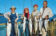 Vintage postcard, Salmon Catch, Santa Cruz, CA Municipal Whart C 1959