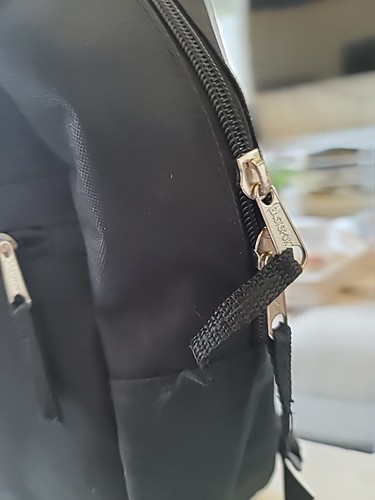 Mochila Original Eastsport Rail Tech Negra Bolsillos con Cremallera Bolsa Calidad Limpia - Imagen 4 de 15