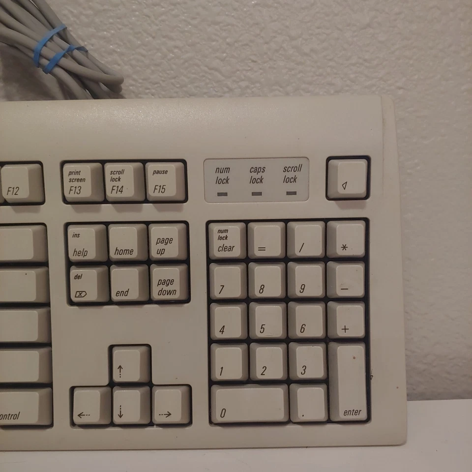 VINTAGE 1994 Apple Design Macintosh Keyboard ADB Model M2980 - Image 4 of 4
