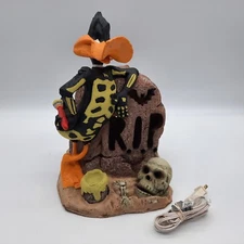 VTG Looney Tunes Daffy Duck Halloween 1997 Tabletop Light Up Blow Mold RARE