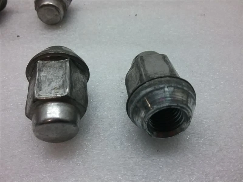 Комплект из 20 хромированных зажимных гаек для обода колеса 2004 HONDA PILOT 6-7-14P - Изображение 2 из 2