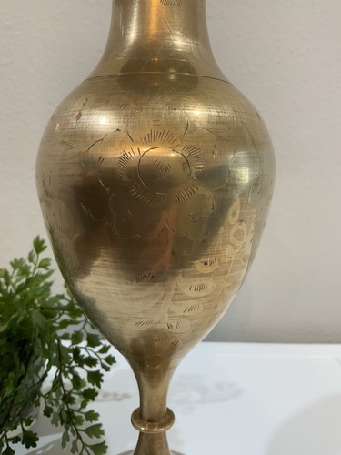 Vtg Solid Brass Urn Shape Scalloped Edge Floral Botanical Etched Vase Pedestal - Picture 2 of 8