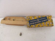 LOT OF 4 GENERAL ELECTRIC MINIATURE LAMPS BULBS 330