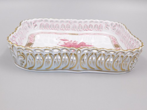 HEREND HAND PAINTED RASPBERRY CHINESE BOUQUET 7", 18cm PIERCED GALLERIED TRAY - Picture 2 of 3
