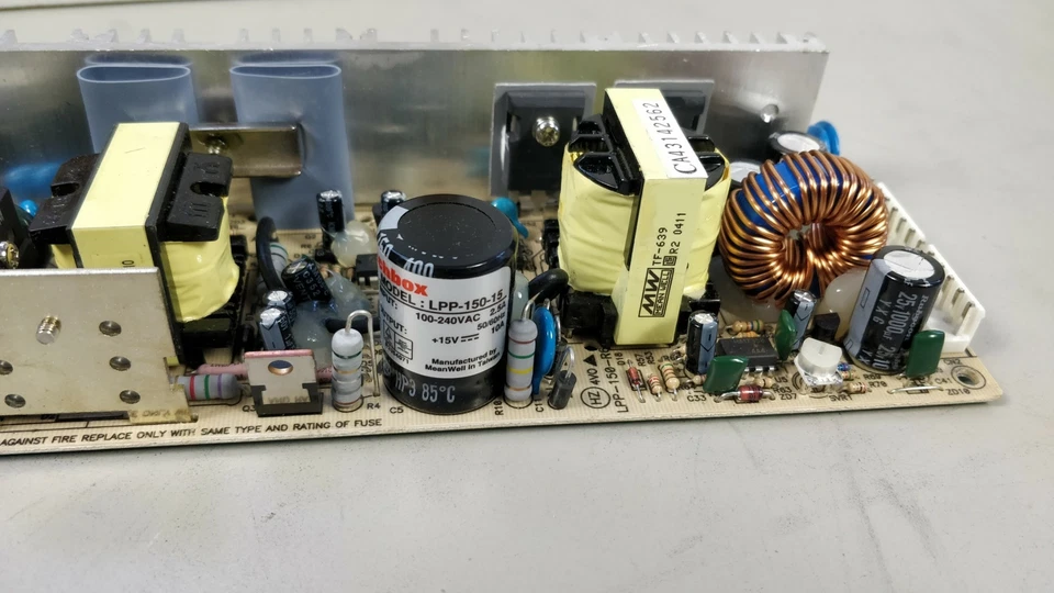 LPP 150 15 MEAN WELL Sortie : 15V 10A 150W Entrée : 100-240VAC Sps - Photo 2/3