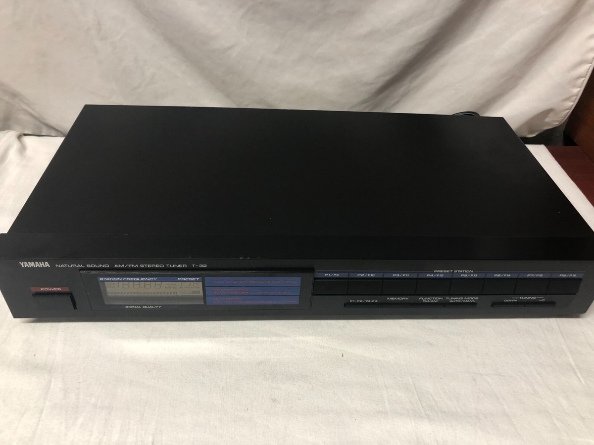 Vintage YAMAHA T-32 AM/FM Stereo Digital Tuner FOR PARTS OR REPAIR